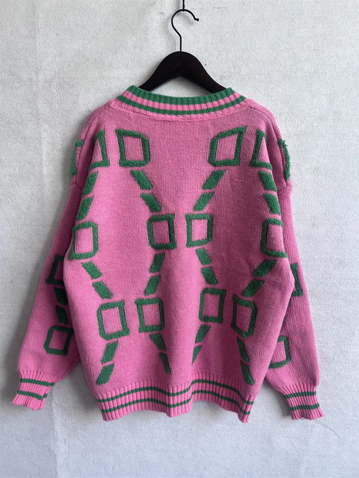 Dames Gebreid Vest – Korte Cardigan met Knopen en Grafisch Motief