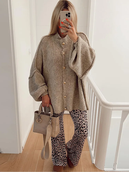 Gebreid damesvest met knopen – Oversized model met ballonmouwen