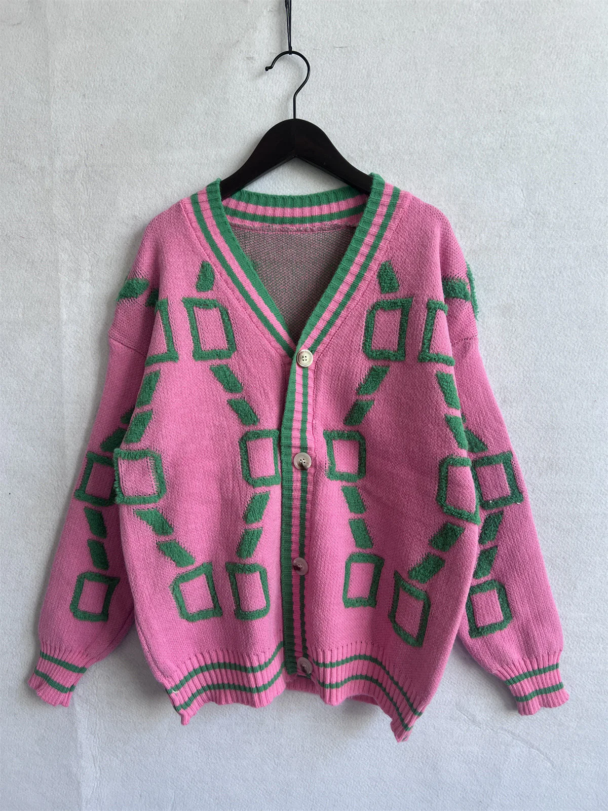 Dames Gebreid Vest – Korte Cardigan met Knopen en Grafisch Motief