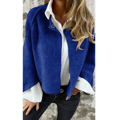 Maud – Korte Jas met Wollook en Drukknoopsluiting